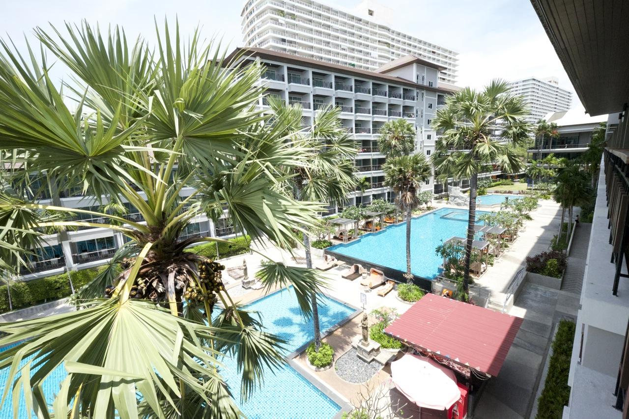 Welcome World Beachfront Resort Pattaya Ngoại thất bức ảnh